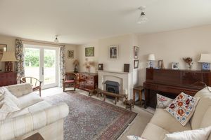 Sitting Room- click for photo gallery